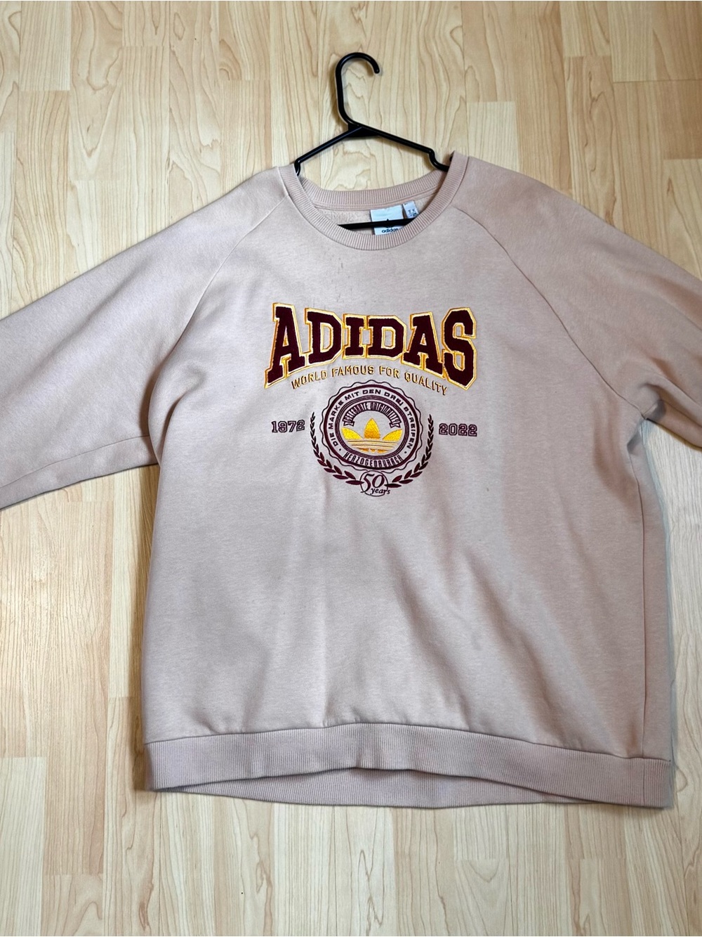 adidas Men's Crewneck Sweatshirt in Light Beige with Maroon & Gold Logo